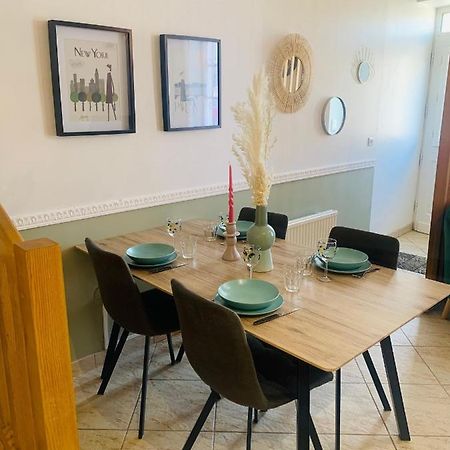 La Roseraie De L Arguenon, Appartement Charmant Centre Ville Jugon-les-Lacs Kültér fotó